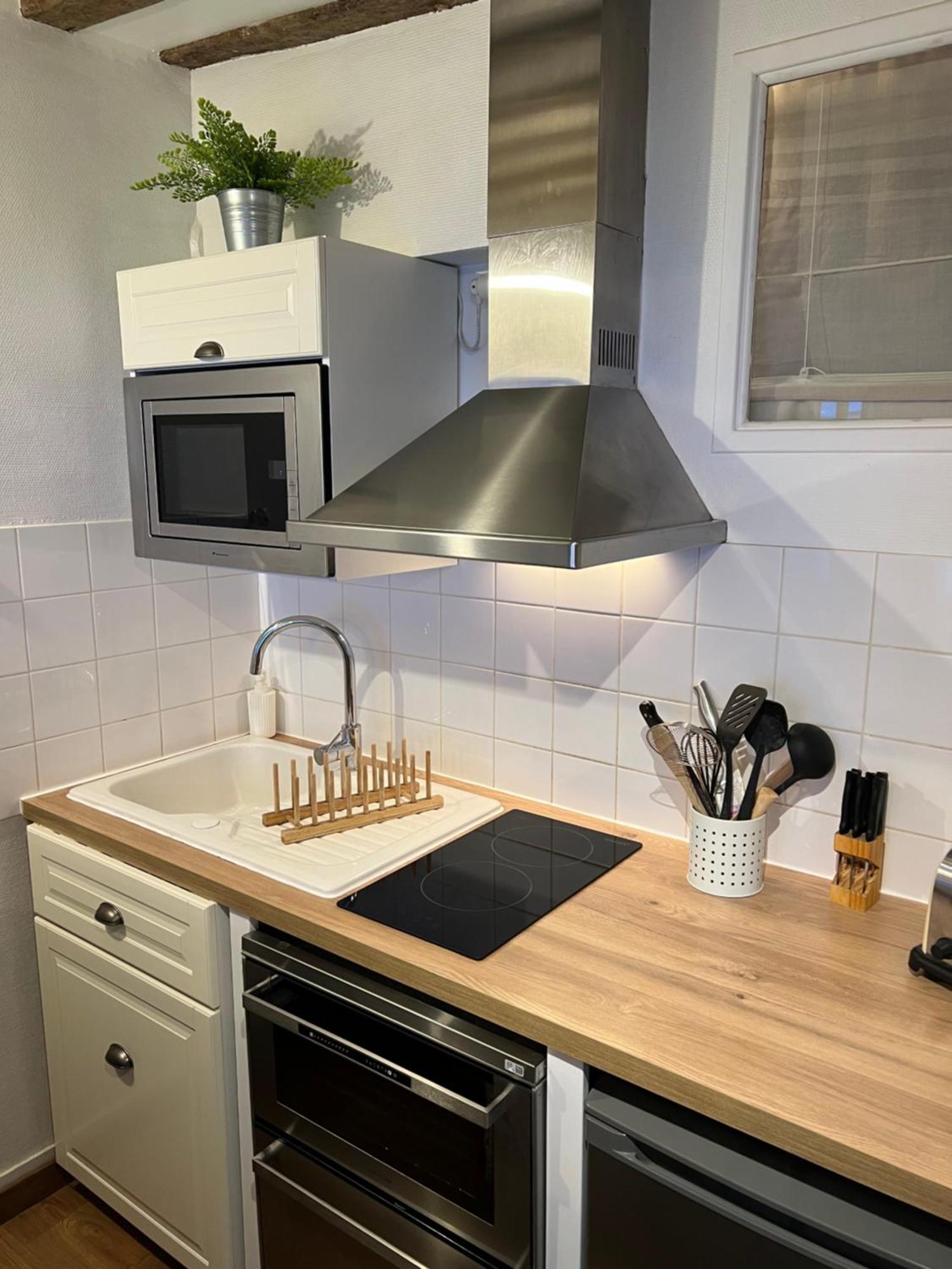 Une Pause Chez Julien, appartement lumineux et idéalement situé! Honfleur Esterno foto